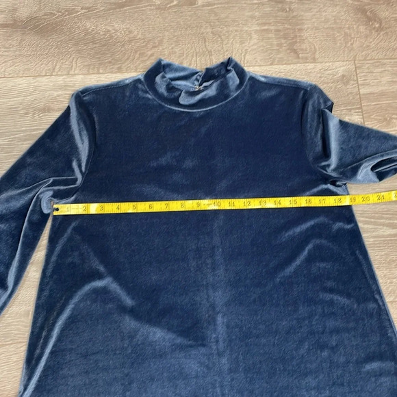 Forever 21 Velvet Dress Bundle of Long Sleeve  Sleeveless and Spaghetti Strap L - Picture 3 of 16